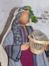 Lade das Bild in den Galerie-Viewer, Ältere Frau- Biblische Erzählfiguren