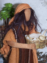 Lade das Bild in den Galerie-Viewer, Marktfrau- Biblische Erzählfiguren