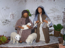 Lade das Bild in den Galerie-Viewer, Krippenset Hirten 2 - Biblische Erzählfiguren