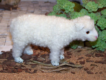 Lade das Bild in den Galerie-Viewer, Hirte mit Schaf und Lamm - Biblische Erzählfiguren