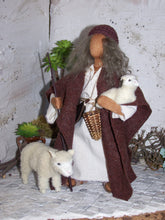 Lade das Bild in den Galerie-Viewer, Hirte mit Schaf und Lamm - Biblische Erzählfiguren