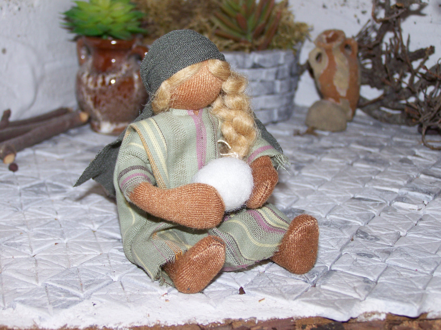 Kleines Mädchen, blond-oder braunhaarig - Biblische Erzählfiguren