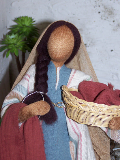 Maria mit dem Wäschekorb - Biblische Erzählfiguren