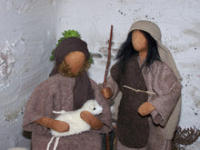Lade das Bild in den Galerie-Viewer, Krippenset Hirten 4 - Biblische Erzählfiguren
