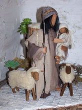Lade das Bild in den Galerie-Viewer, Der Hirte mit seinem Sohn- Biblische Erzählfiguren
