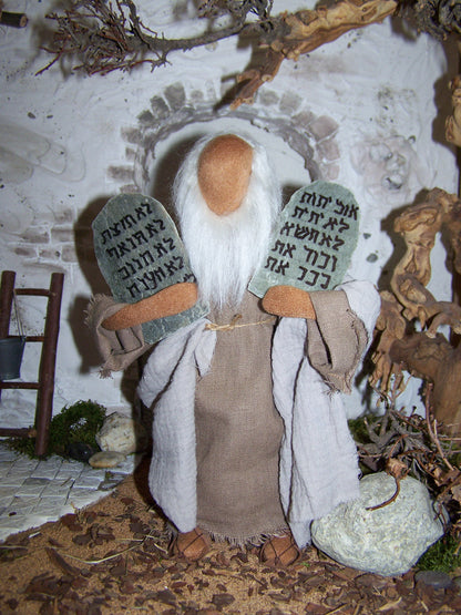 Mose mit den Gesetzestafeln - Biblische Erzählfiguren