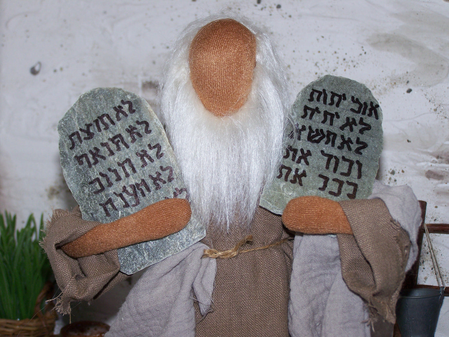 Mose mit den Gesetzestafeln - Biblische Erzählfiguren