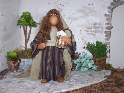 Maria Magdalena mit Korb - Biblische Erzählfiguren